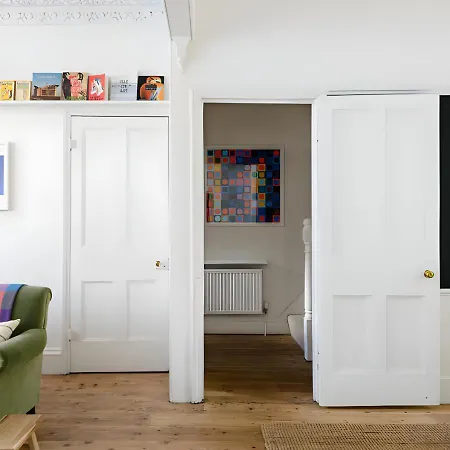 Beautiful 3 Bedroom In Lägenhet