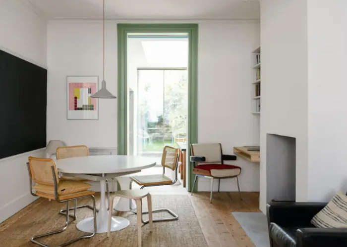 Beautiful 3 Bedroom In