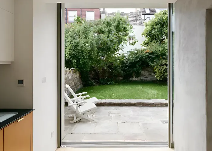 Beautiful 3 Bedroom In *