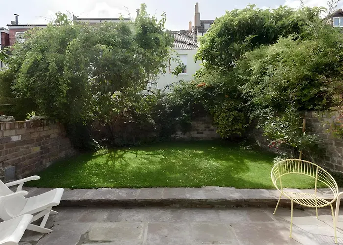 Beautiful 3 Bedroom In Apartamento *